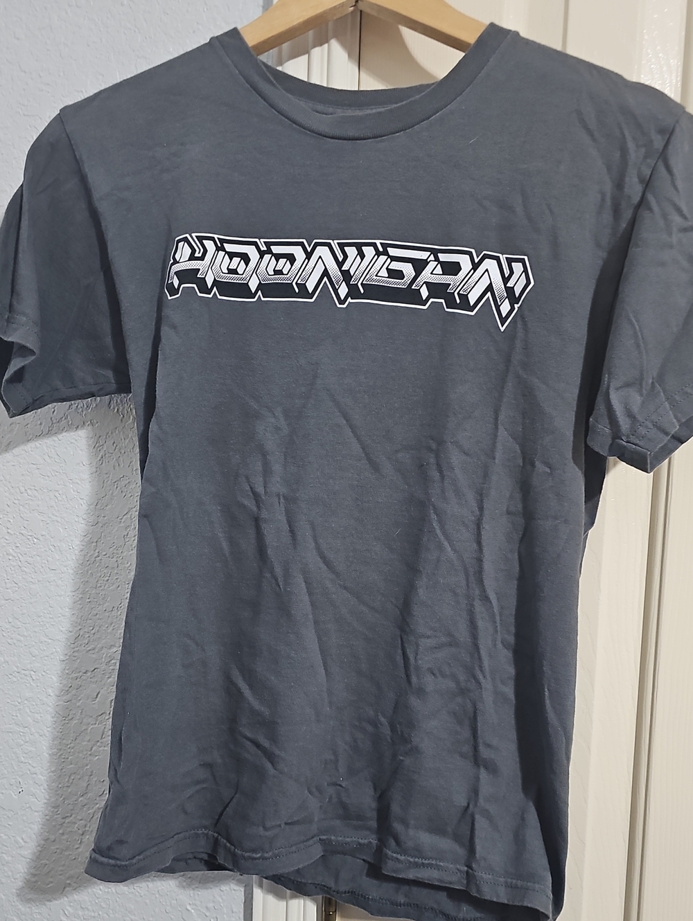 Men's Charcoal Graphic Short Sleeve Tee - Logo Print